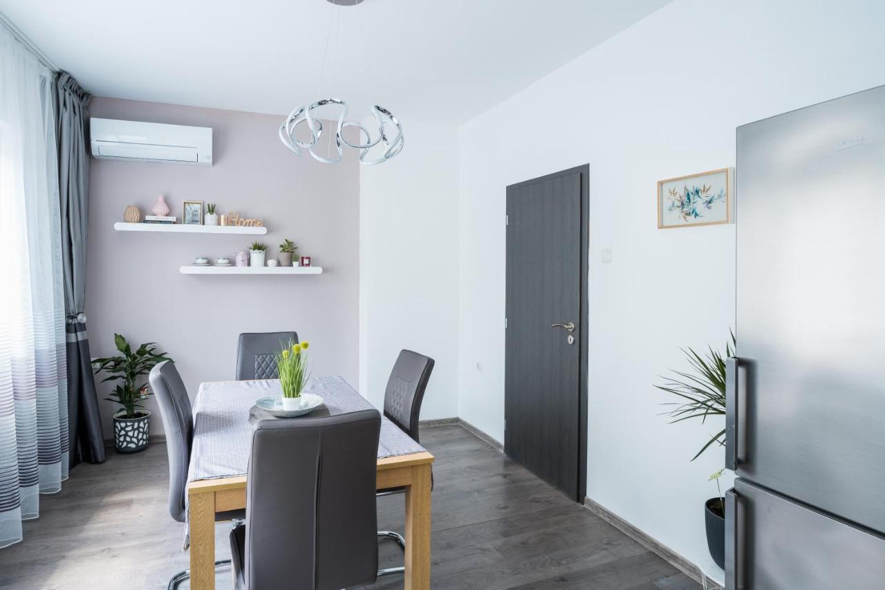 Black Sea Top Centre Apartments Варна Екстериор снимка