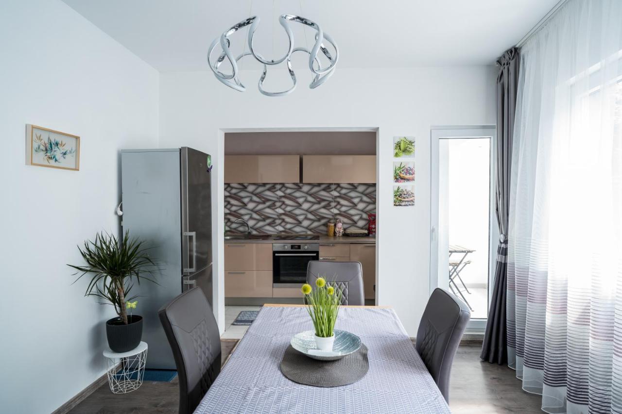 Black Sea Top Centre Apartments Варна Екстериор снимка