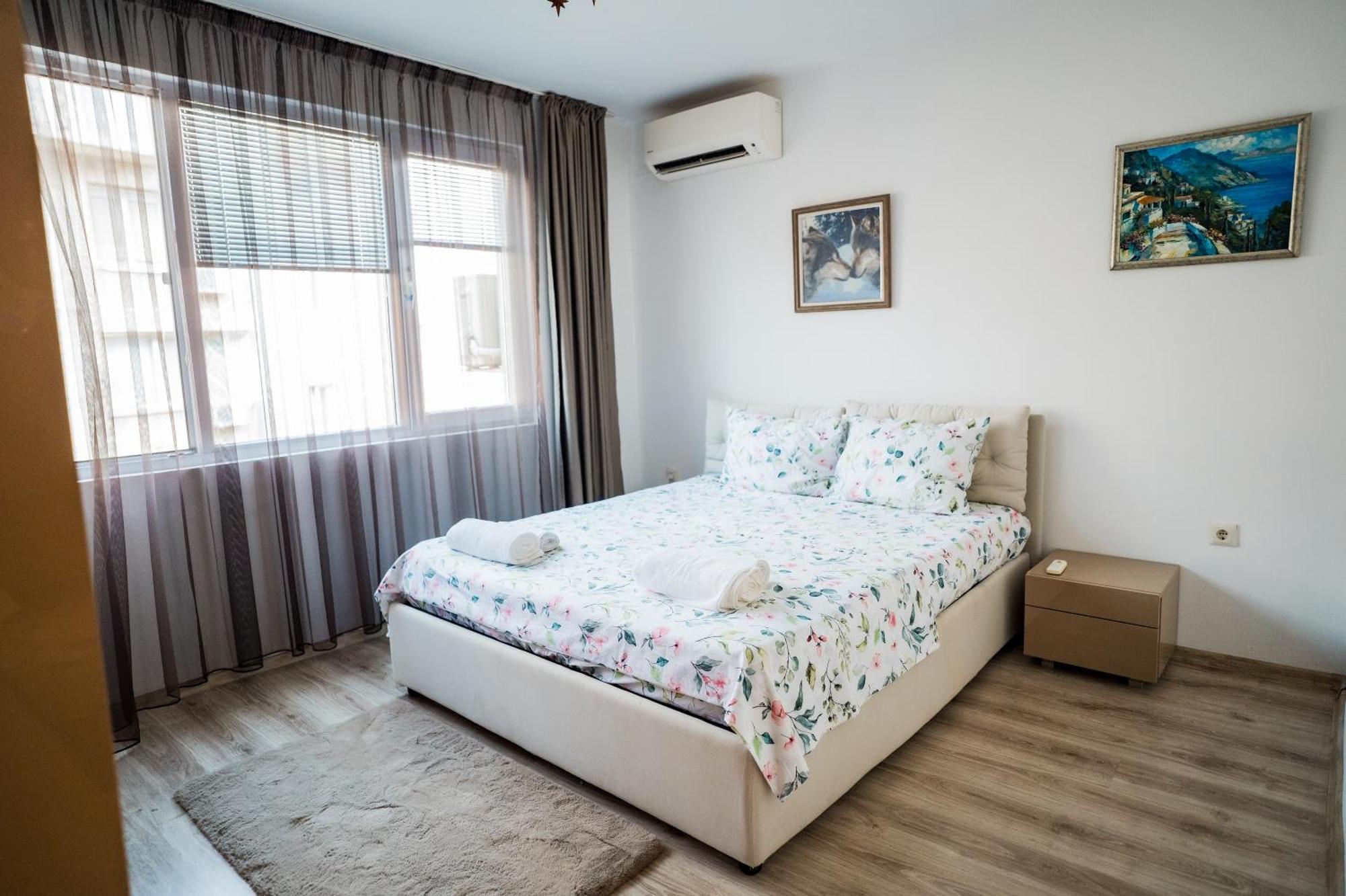 Black Sea Top Centre Apartments Варна Екстериор снимка