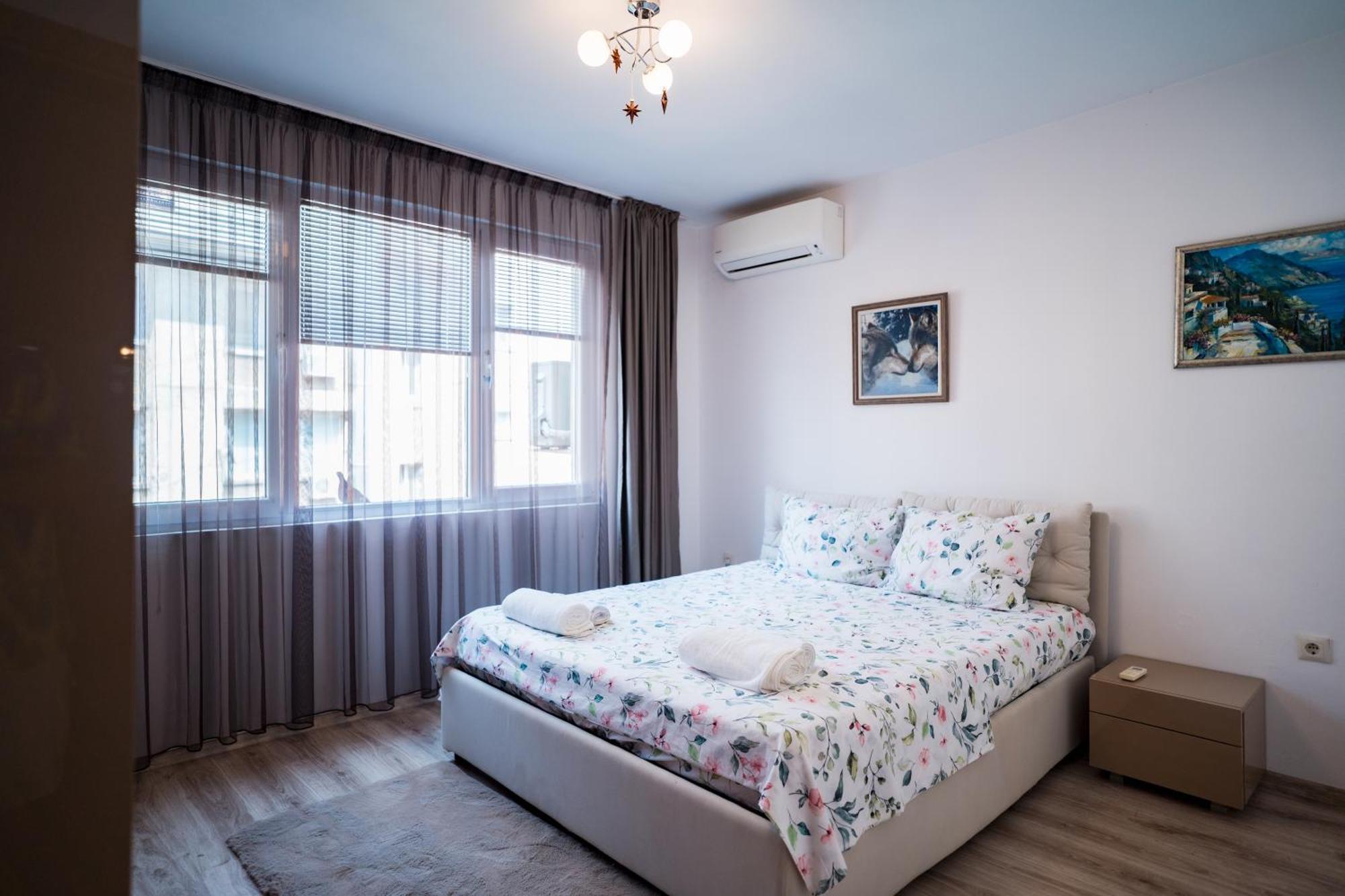 Black Sea Top Centre Apartments Варна Екстериор снимка